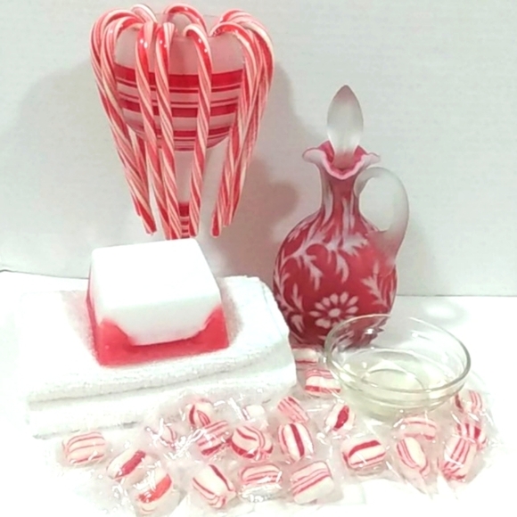 PEPPERMINT SPLASH BATH SOAP SET NWT SIZE 16.0oz. - Picture 4 of 11